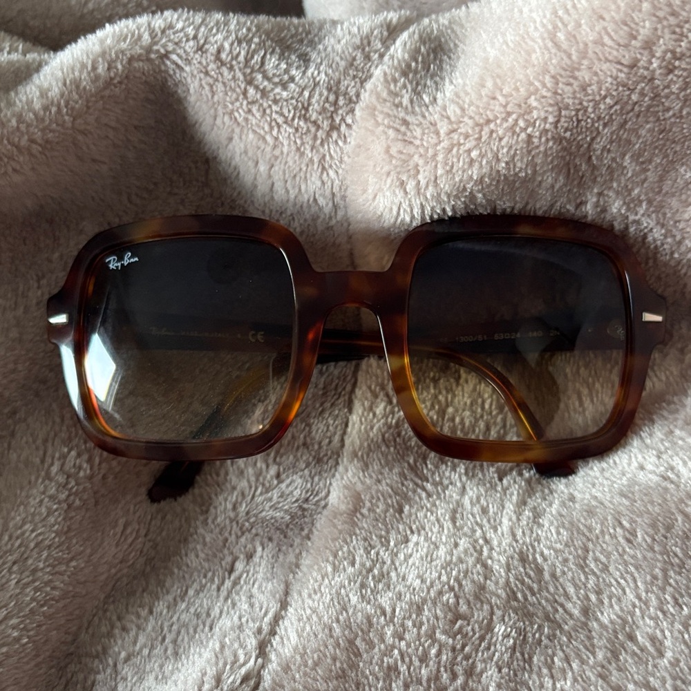 Ray-Ban Tortoise Square Sunglasses - Picture 9 of 9